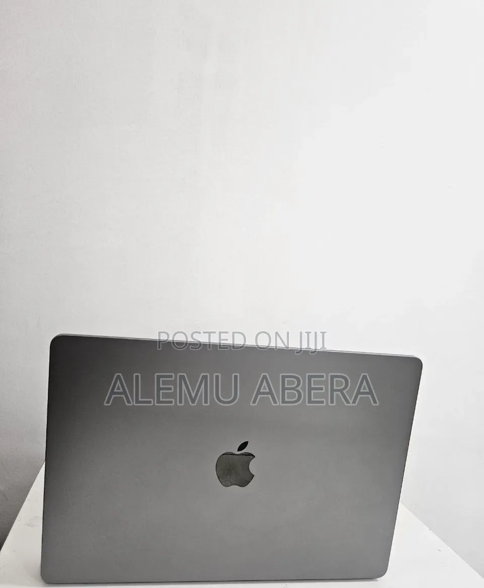 New Laptop Apple MacBook Air 2024 M3 8GB Apple M3 SSD 512GB
