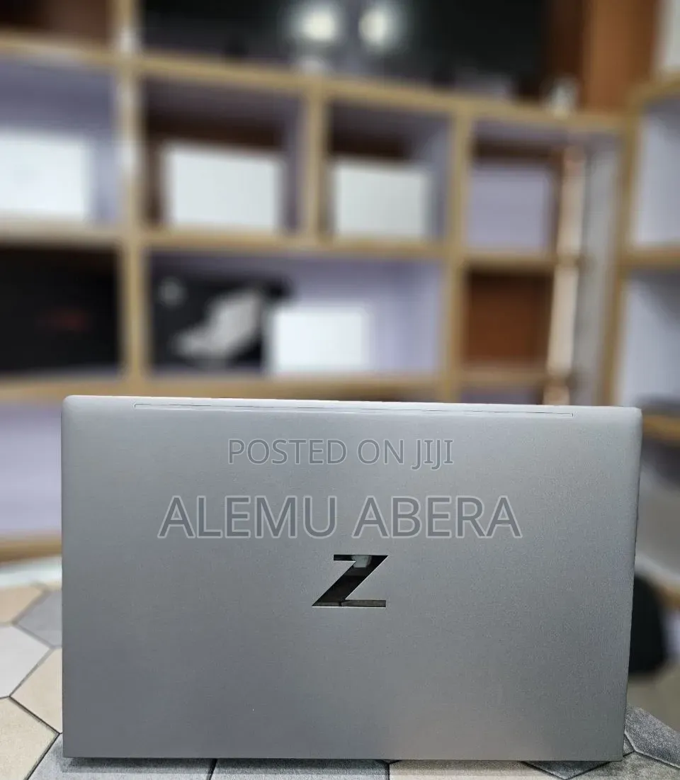 New Laptop HP ZBook Power G9 i7 16GB Intel Core i7 SSD 1T