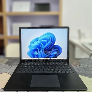 New Laptop Microsoft Surface 16GB Intel Core i7 SSD 512GB