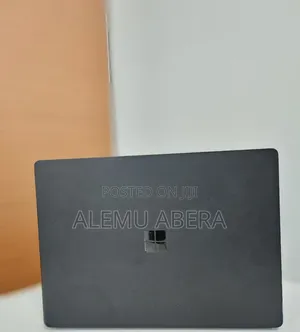 New Laptop Microsoft Surface 16GB Intel Core i7 SSD 512GB