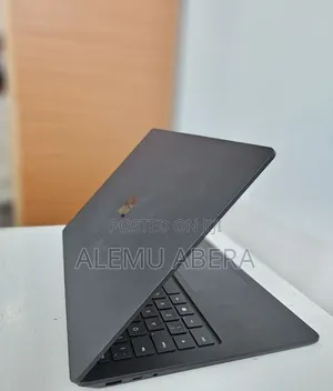 New Laptop Microsoft Surface 16GB Intel Core i7 SSD 512GB
