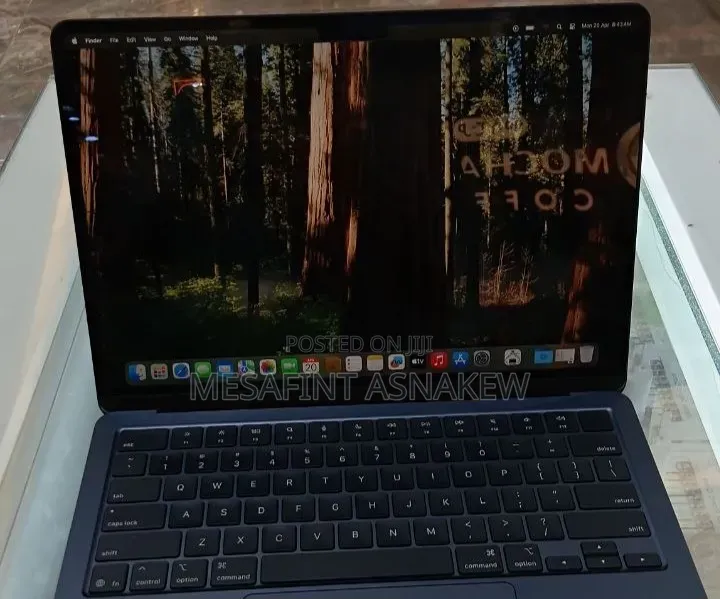 New Laptop Apple MacBook Air 2025 M4 16GB Apple M4 SSD 256GB