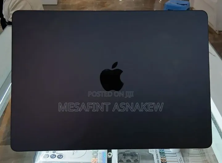 New Laptop Apple MacBook Air 2025 M4 16GB Apple M4 SSD 256GB