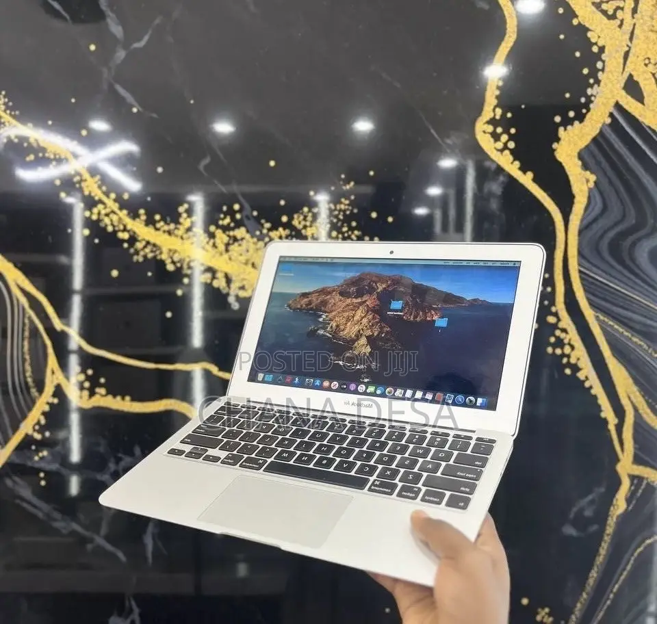 New Laptop Apple MacBook Air 2015 8GB Intel Core i5 SSD 128GB