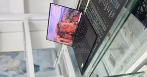 New Laptop Dell Precision 5560 16GB Intel Core i9 SSD 512GB