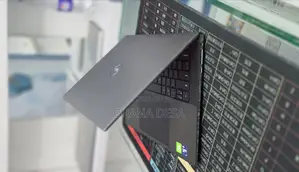 New Laptop Dell Precision 5560 16GB Intel Core i9 SSD 512GB