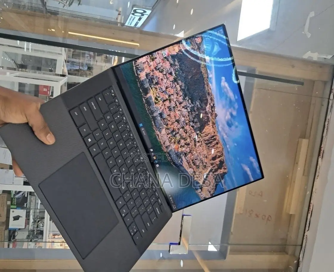 New Laptop Dell Precision 5560 16GB Intel Core i7 SSD 512GB