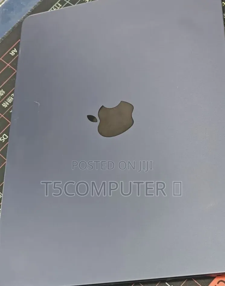 New Laptop Apple MacBook Air 2022 M2 16GB Apple M2 SSD 256GB