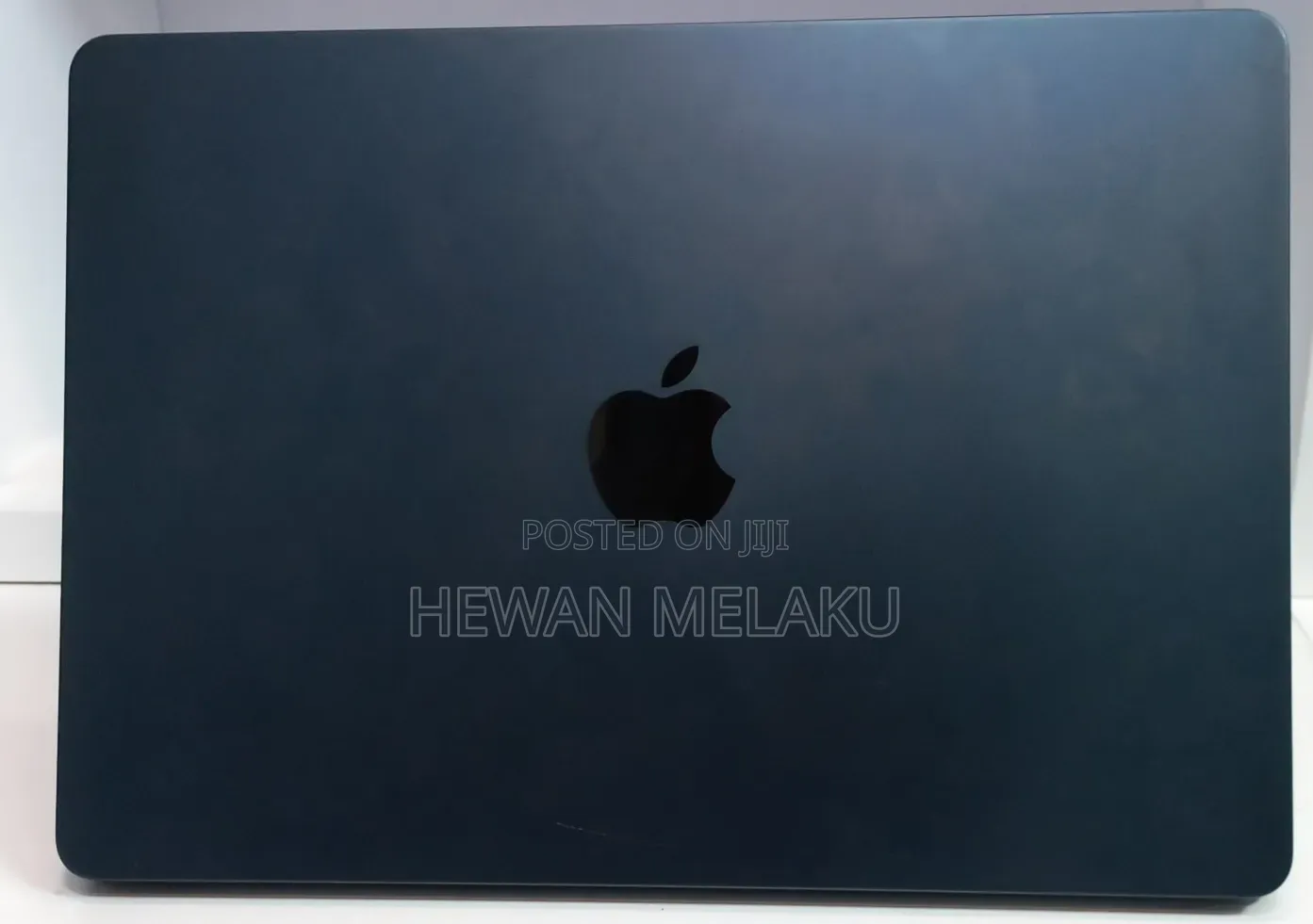 New Laptop Apple MacBook Air 2022 M2 8GB Apple M2 SSD 256GB
