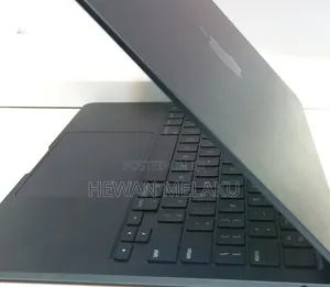 New Laptop Apple MacBook Air 2022 M2 8GB Apple M2 SSD 256GB