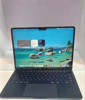 New Laptop Apple MacBook Air 2022 M2 8GB Apple M2 SSD 256GB
