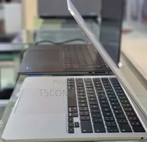 New Laptop Apple MacBook Air 2022 M2 16GB Apple M2 SSD 256GB