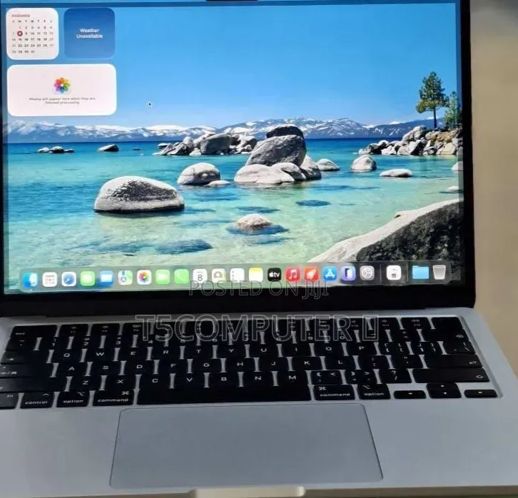 New Laptop Apple MacBook Air 2022 M2 16GB Apple M2 SSD 256GB