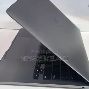 New Laptop Apple MacBook Pro 2020 M1 8GB Apple M1 SSD 256GB