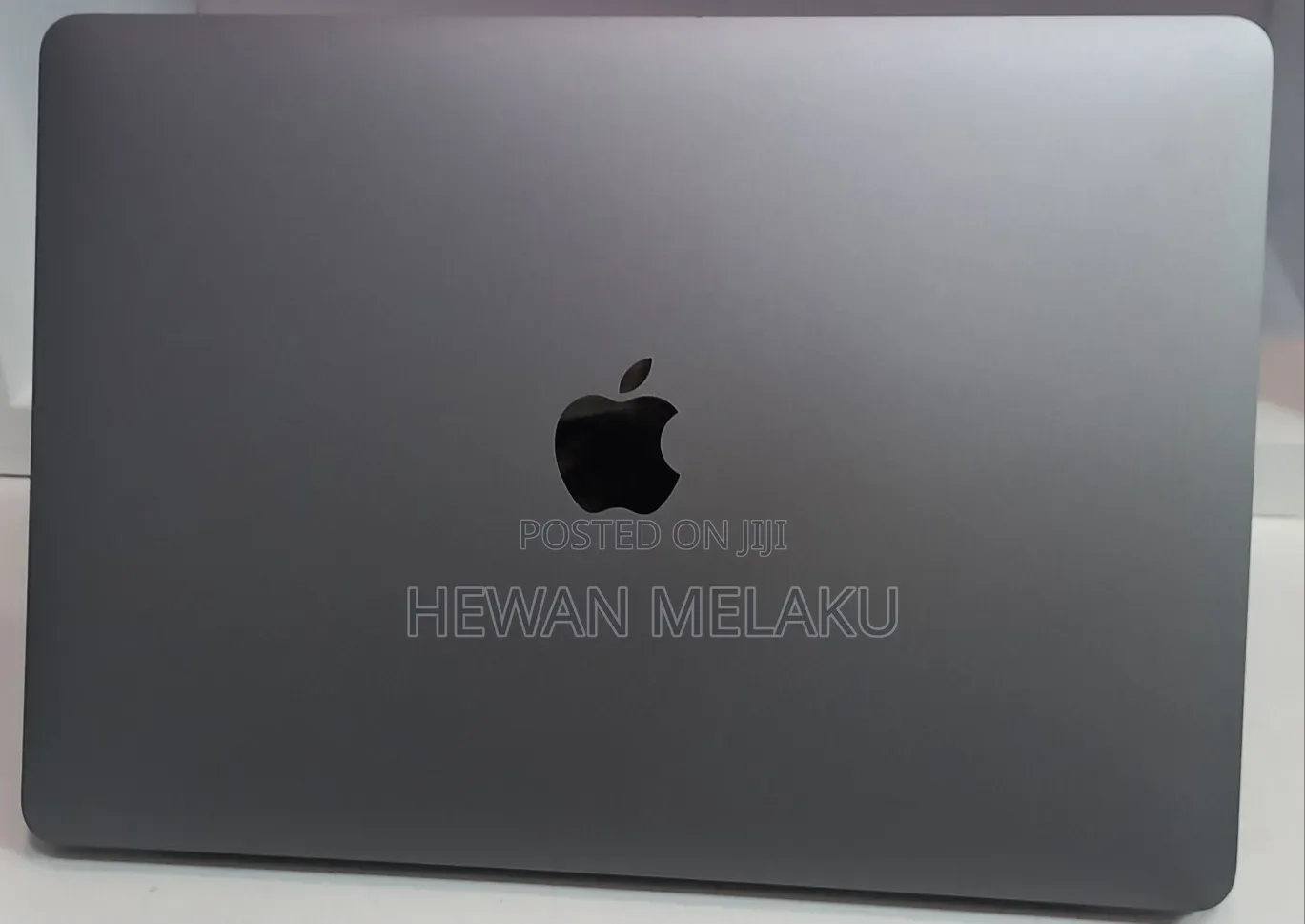 New Laptop Apple MacBook Pro 2020 M1 8GB Apple M1 SSD 256GB