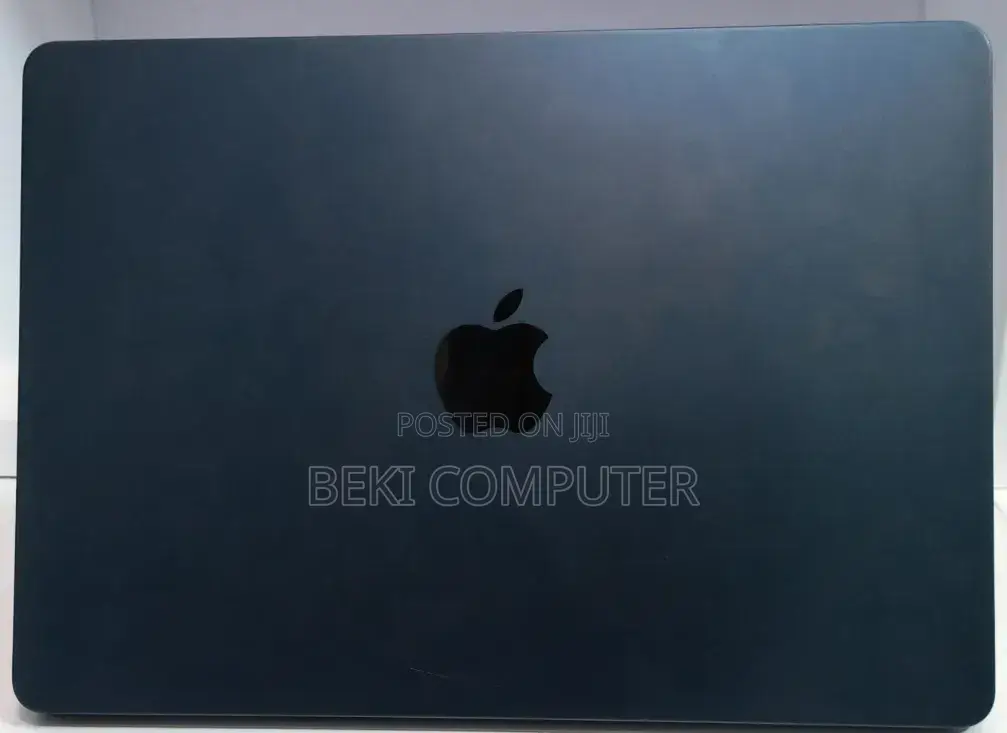 New Laptop Apple MacBook Air 2022 M2 8GB Apple M2 SSD 256GB