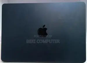 New Laptop Apple MacBook Air 2022 M2 8GB Apple M2 SSD 256GB