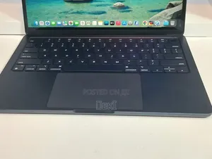 New Laptop Apple MacBook Air 2022 M2 8GB Apple M2 SSD 256GB