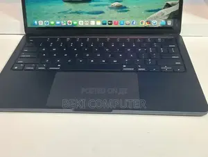 New Laptop Apple MacBook Air 2022 M2 8GB Apple M2 SSD 256GB