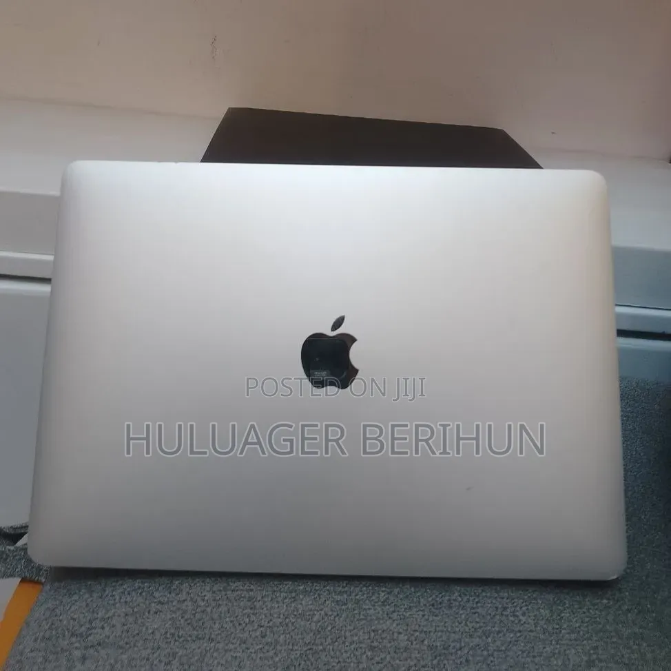 New Laptop Apple MacBook Air 2020 M1 8GB Apple M1 SSD 256GB