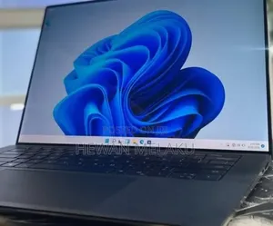 New Laptop Dell 16GB Intel Core i7 SSD 512GB