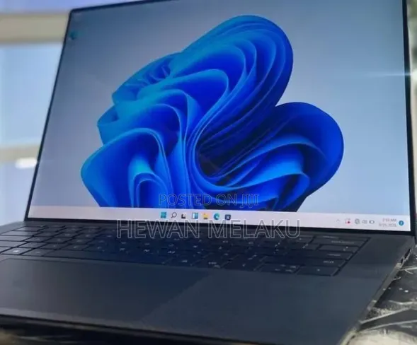 New Laptop Dell 16GB Intel Core i7 SSD 512GB