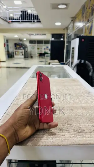Apple iPhone 11 128 GB Red