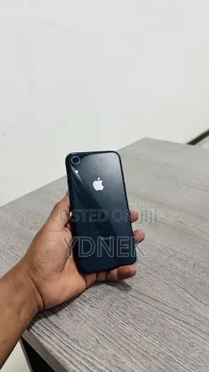 Apple iPhone XR 64 GB Black