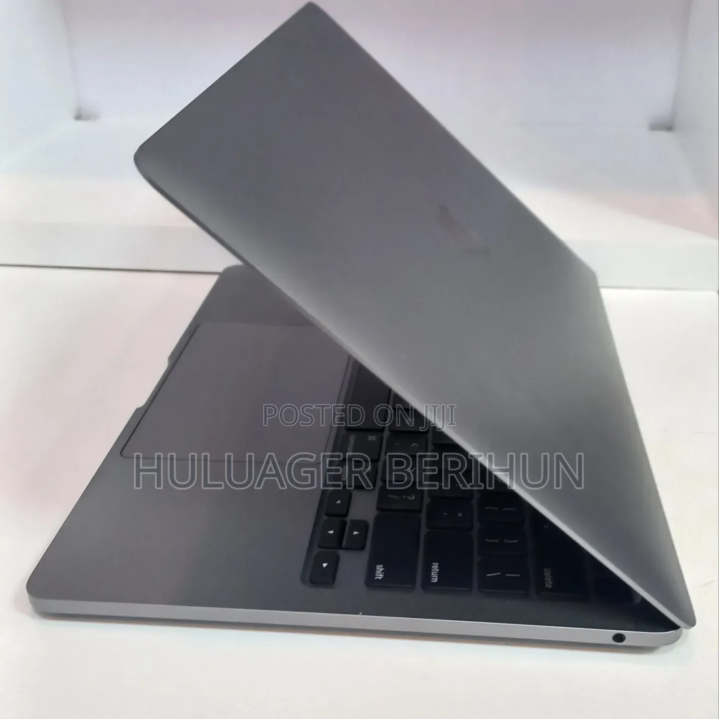 New Laptop Apple MacBook Pro 2021 M1 8GB Apple M1 SSD 512GB