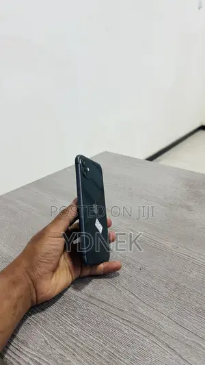 Apple iPhone 11 64 GB Black