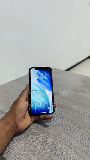 Apple iPhone 11 64 GB Black