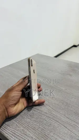 Apple iPhone XS 64 GB Gold
