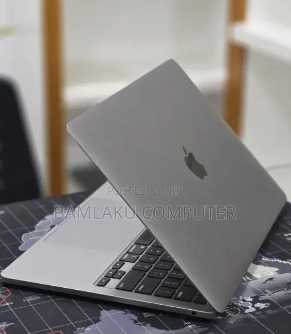 New Laptop Apple MacBook Pro 2020 M1 8GB Apple M1 Pro SSD 256GB
