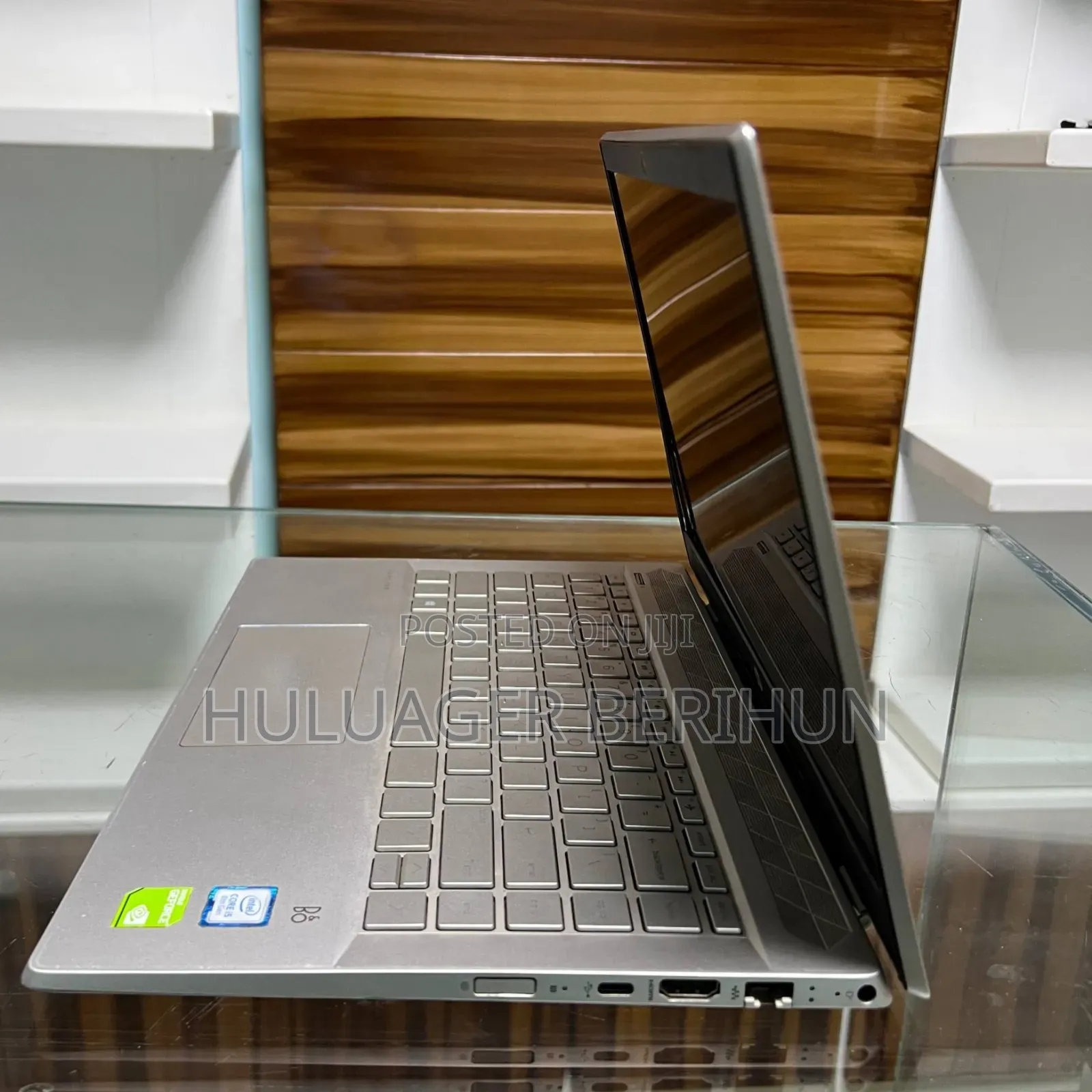 New Laptop HP Pavilion 14 8GB Intel Core i5 SSD 256GB