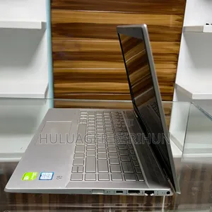 New Laptop HP Pavilion 14 8GB Intel Core i5 SSD 256GB