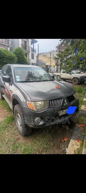Mitsubishi L200 2007 Gray