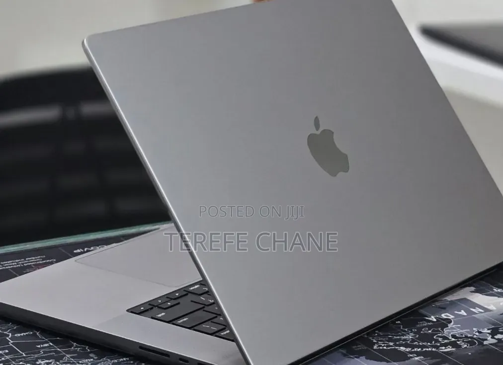 New Laptop Apple MacBook Pro 2023 M2 16GB Apple M2 SSD 512GB