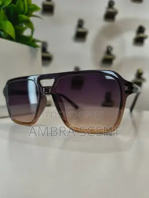 Premium Oversized Blue Navigator Sunglasses – Stylish Unisex Eyewear