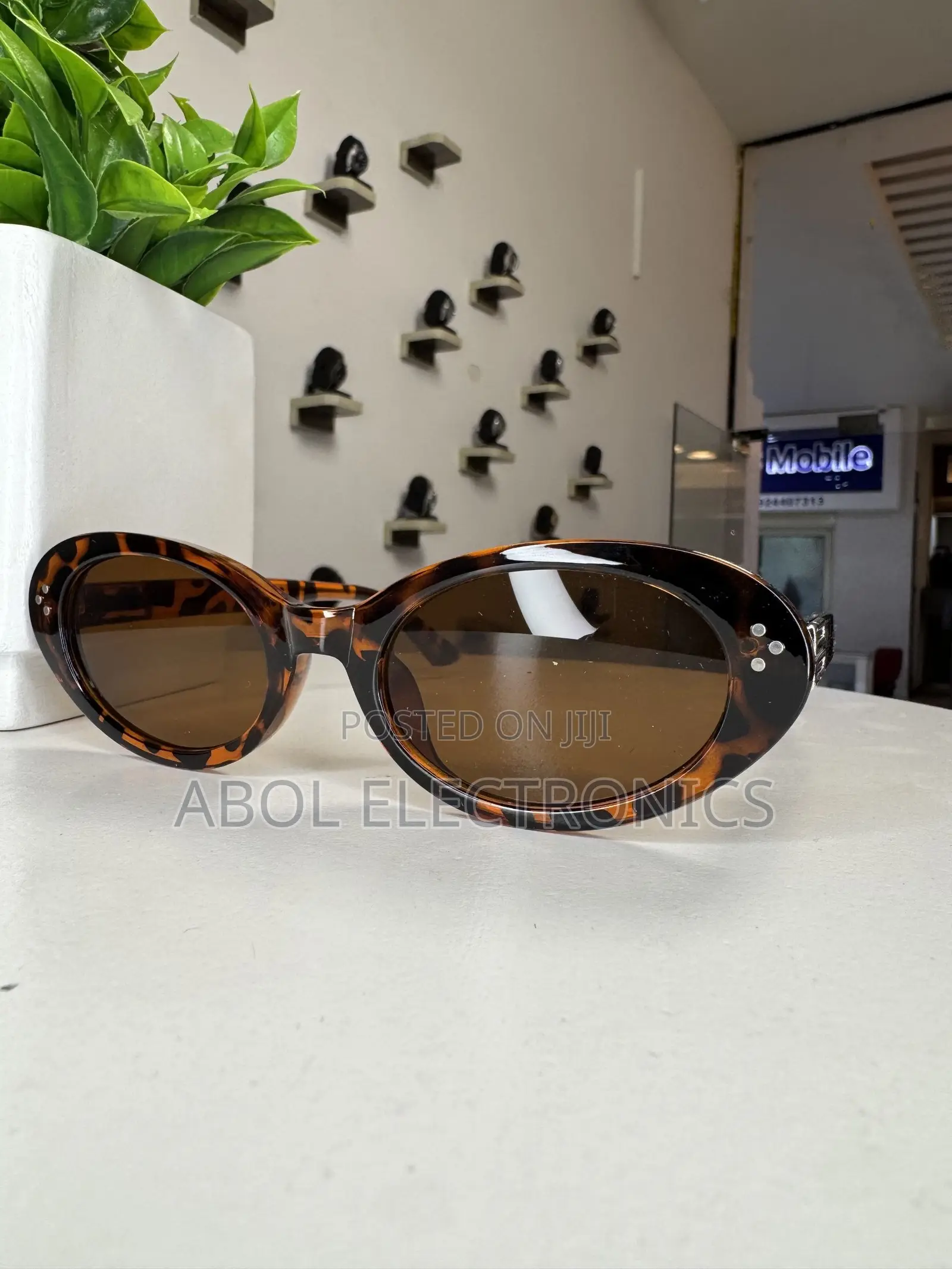 Premium Oversized Blue Navigator Sunglasses – Stylish Unisex Eyewear