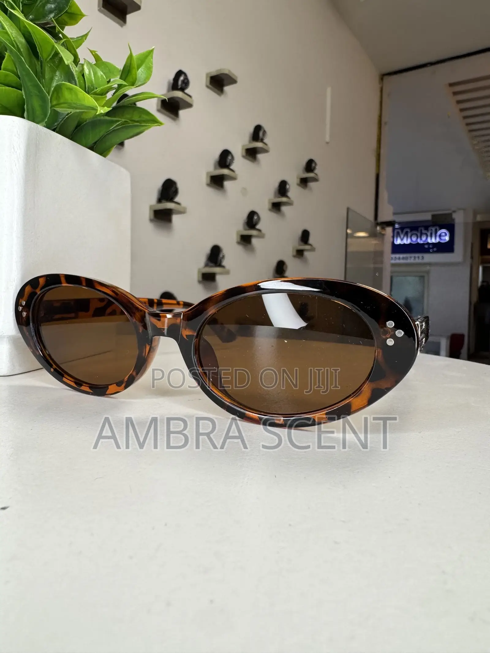 Premium Oversized Blue Navigator Sunglasses – Stylish Unisex Eyewear