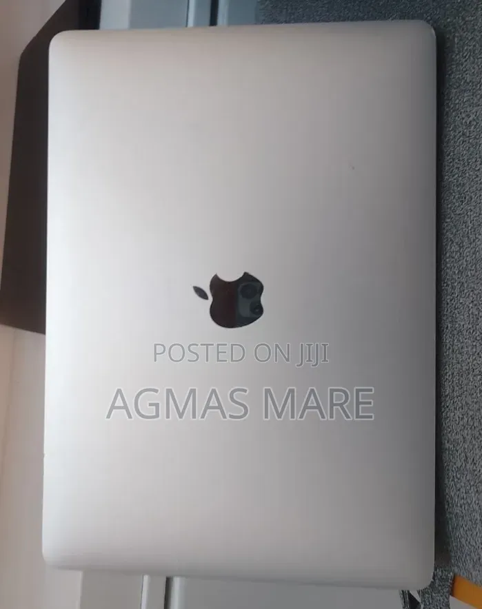 New Laptop Apple MacBook Air 2020 M1 8GB Apple M1 SSD 256GB
