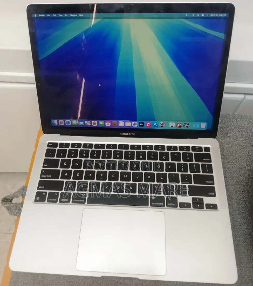 New Laptop Apple MacBook Air 2020 M1 8GB Apple M1 SSD 256GB