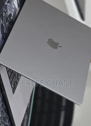 New Laptop Apple MacBook Pro 2023 M2 16GB Apple M2 SSD 512GB