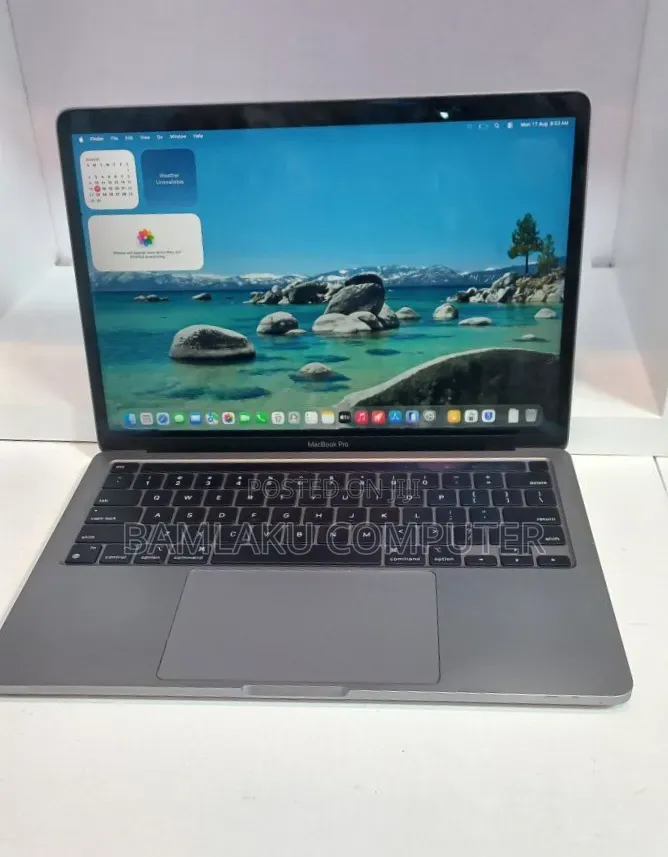 New Laptop Apple MacBook Pro 2020 8GB Apple M1 Pro SSD 256GB