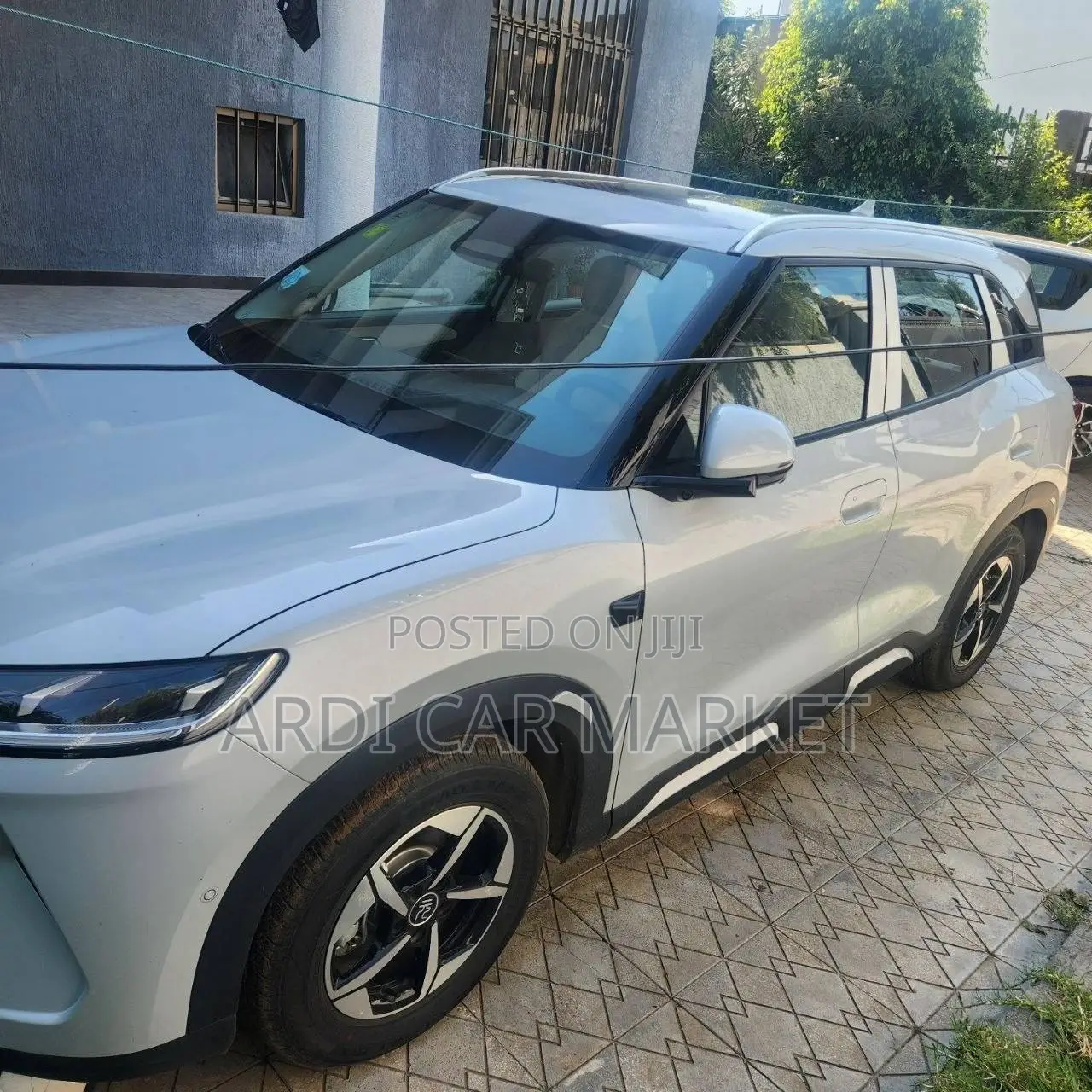 BYD Yuan Up 2025 Off white