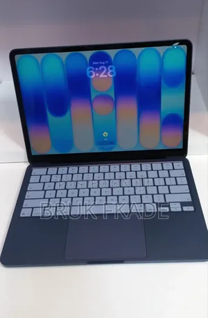 New Laptop Apple MacBook Neo 2026 8GB Intel Core i5 SSD 256GB