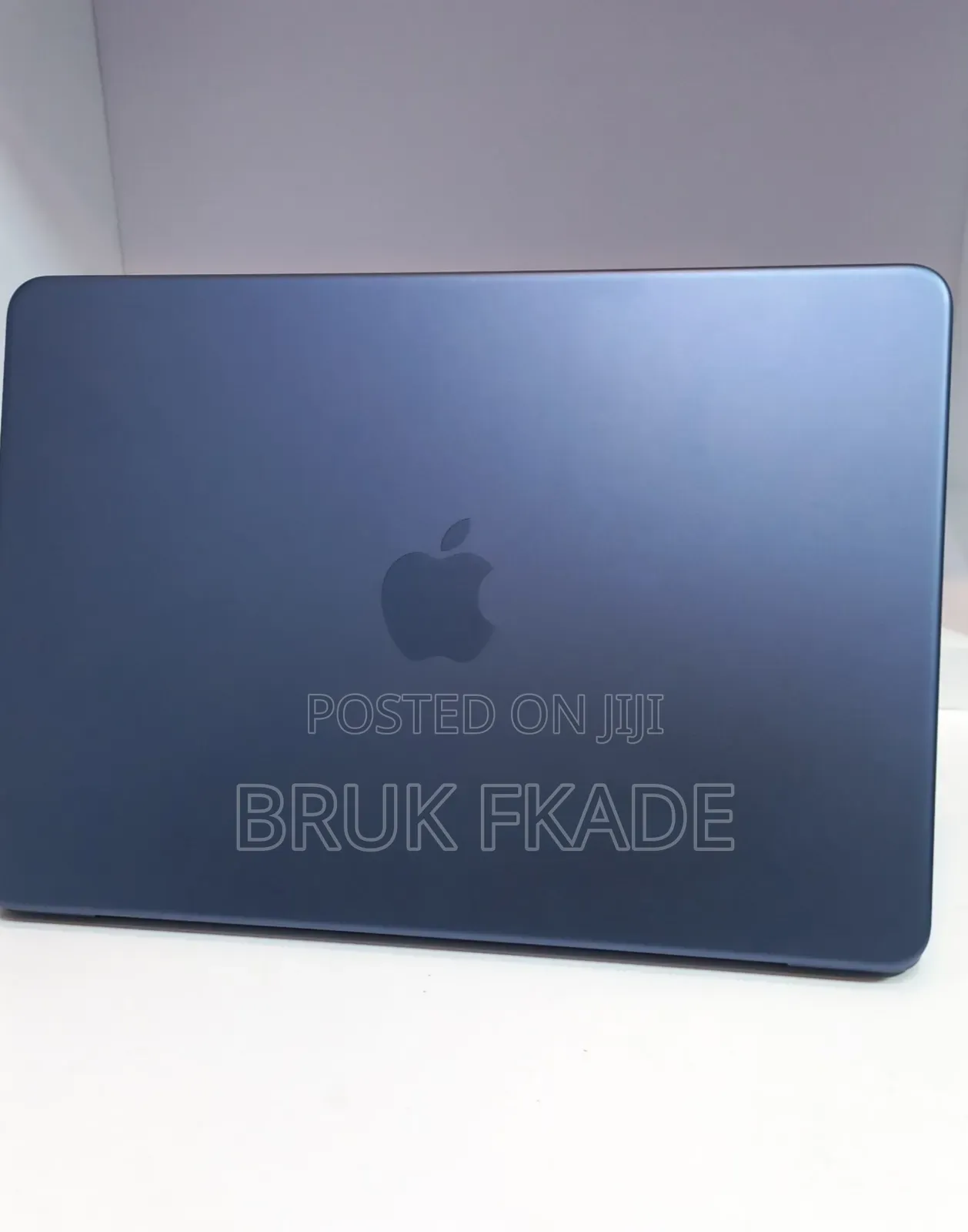 New Laptop Apple MacBook Neo 2026 8GB Intel Core i5 SSD 256GB
