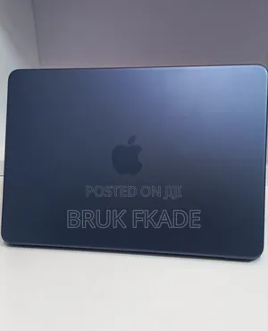 New Laptop Apple MacBook Neo 2026 8GB Intel Core i5 SSD 256GB