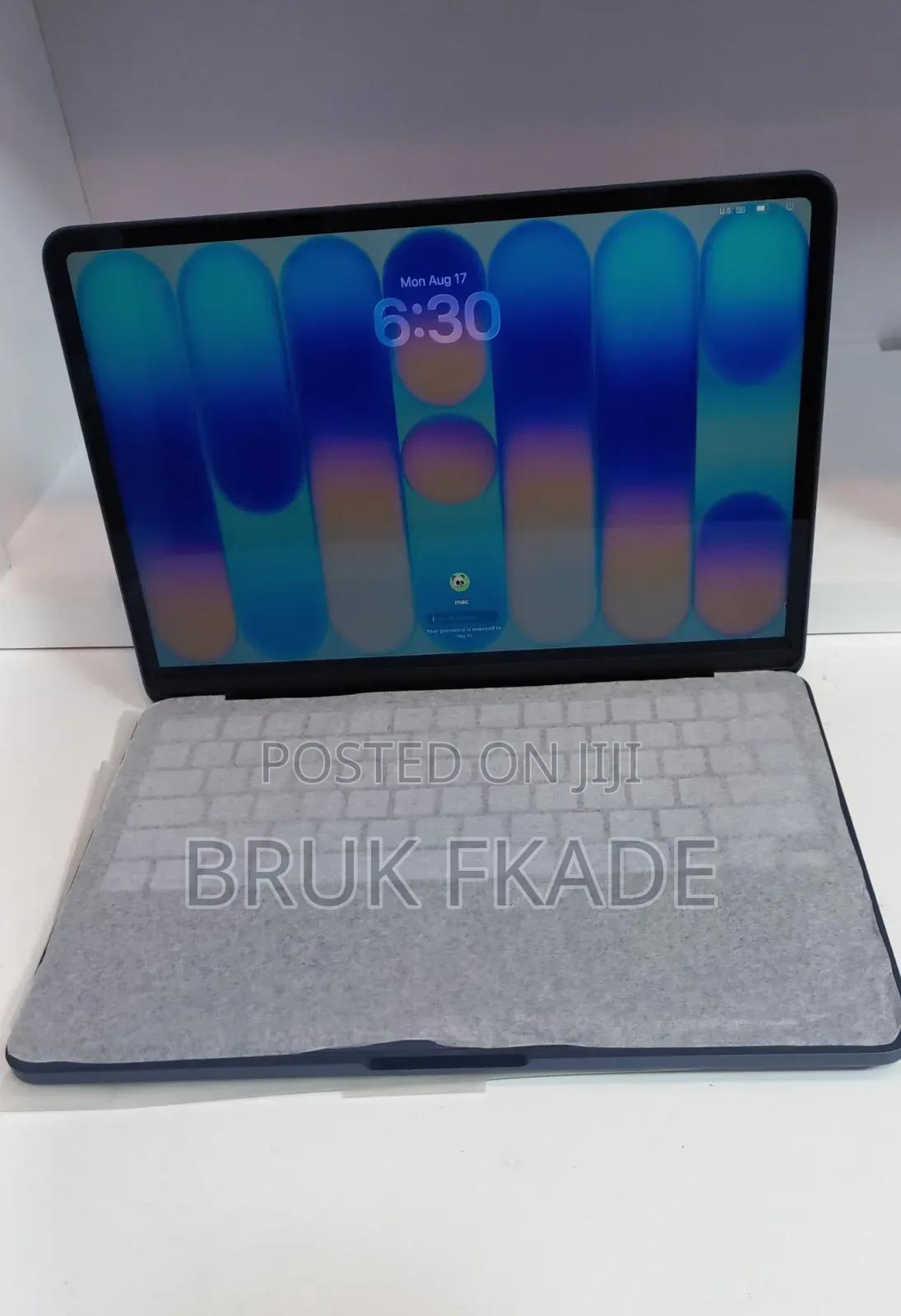 New Laptop Apple MacBook Neo 2026 8GB Intel Core i5 SSD 256GB