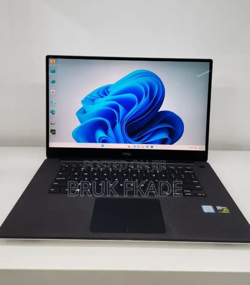 New Laptop Dell XPS 15 16GB Intel Core i7 SSD 512GB